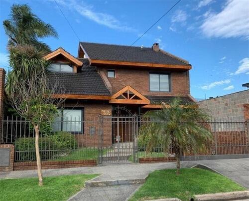 OPORTUNIDAD INVERSOR, EXCELENTE CASA EN BUENOS AIRES
